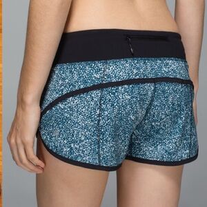 Lululemon Run Speed Short size 4 
Pebble Print Parfait Pink Alberta Lake Black
